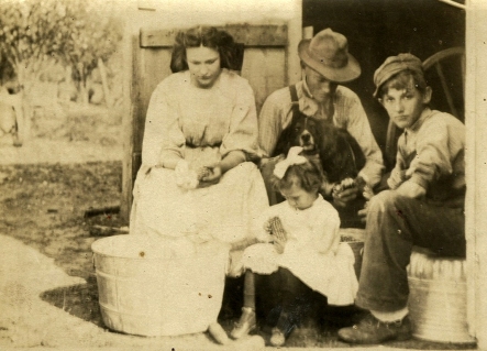 1911_Agnes_andSiblings_large