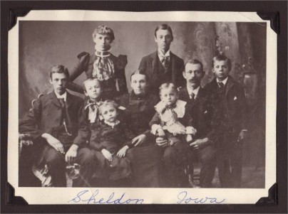 Hoekstra_family_1900
