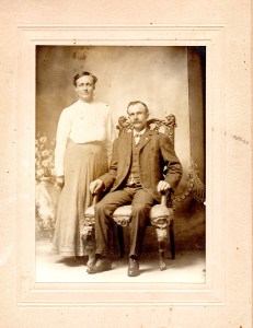 1900_orlater_Emma_andGeorge